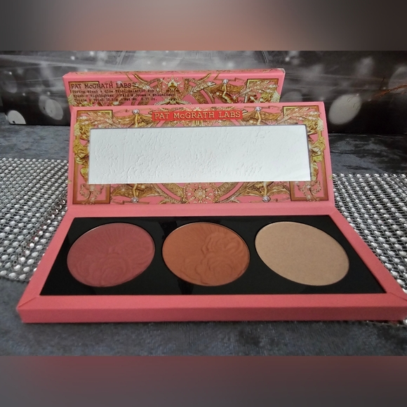The Pat McGrath Labs Divine Blush+Glow Trio in Amber Allure-Limited Edition-NIB - Picture 1 of 11